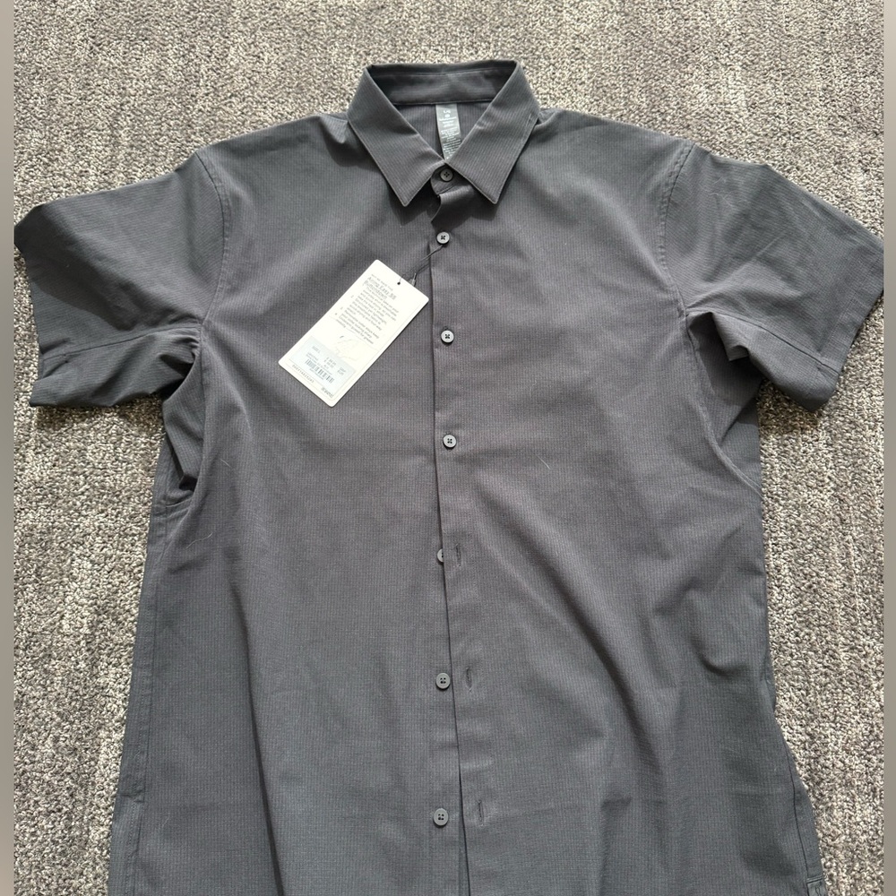 Lululemon Airing Easy Large Black Short Sleeve